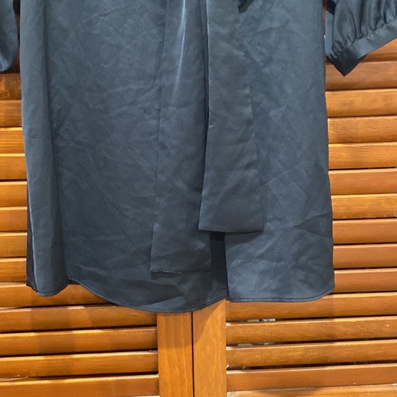 Theory black tie front blouse - Picture 4 of 10